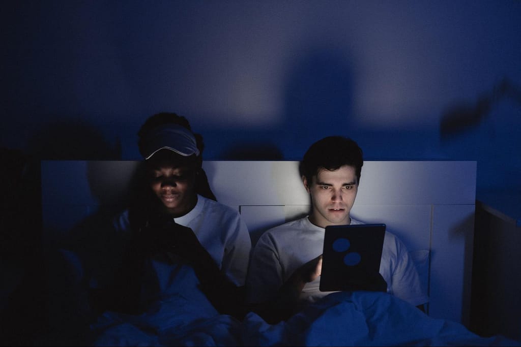 couple exposed to blue light before sleep